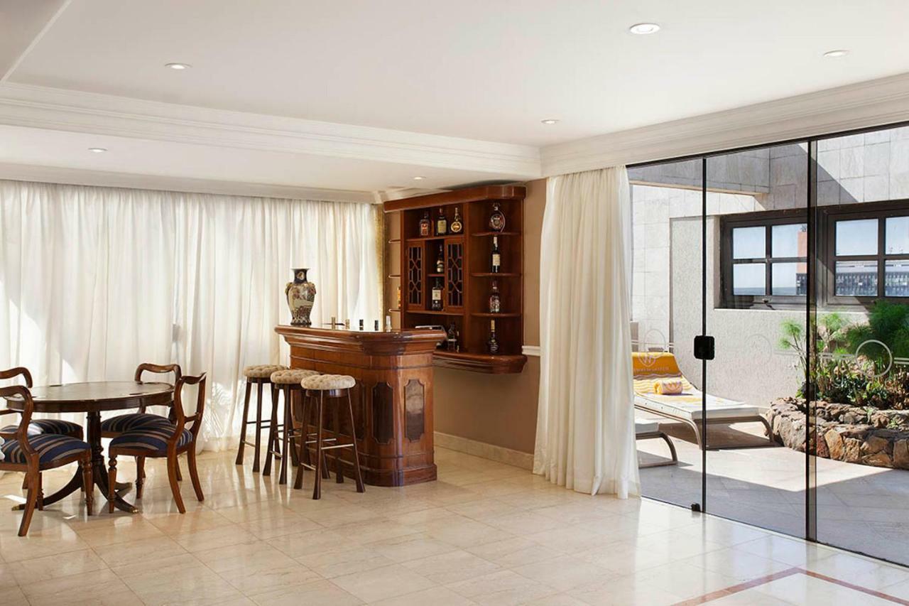 Отель Windsor Plaza Бразилиа Экстерьер фото A wet bar in a home